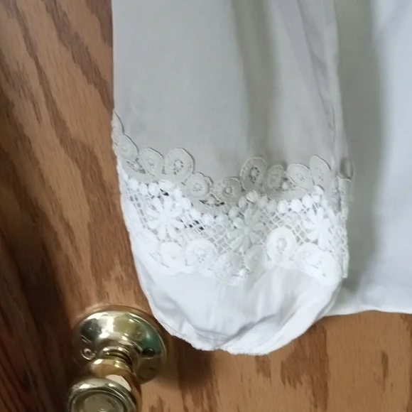 Elie Tahari, silk and lace, anniversary, vacation, party, career wear, o… - Picture 3 of 8